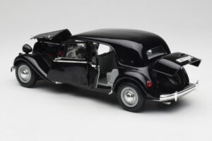 Citroen 15CV 6 Cyl Schwarz Maisto 1:18 31821 Metall — Bild 5 von 8