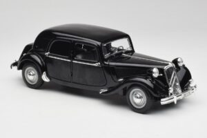 Citroen 15CV 6 Cyl Schwarz Maisto 1:18 31821 Metall — Bild 6 von 8