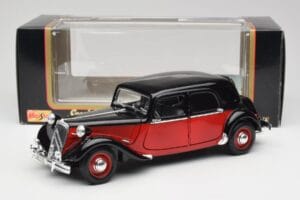 Citroen 15CV 6 Cyl Schwarz & Rot Valmy Maisto 1:18 56009 Metall — Bild 8 von 8