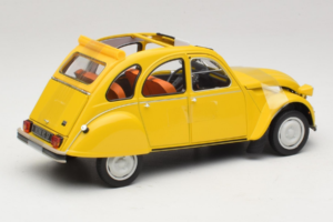 Citroen 2CV 6 Club Mimosa Yellow Norev 1:18 181496 Metall — Bild 2 von 6