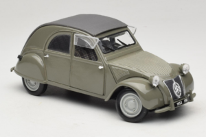 Citroen 2CV Grün Maisto 1:18 50289 Metall — Bild 6 von 8