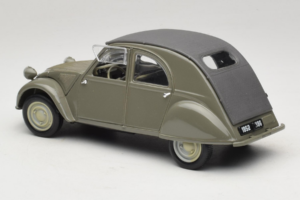Citroen 2CV Grün Maisto 1:18 50289 Metall — Bild 7 von 8
