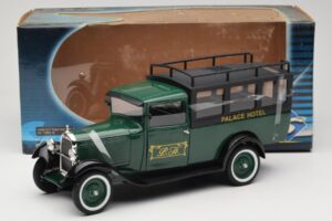 Citroen C4 F Palace Hotel Grün Solido 1:18 118303-00 Metall — Bild 6 von 6