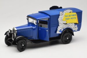 Citroen C4 F Pas de Pneus Trop Petit Blau Solido 1:18 151235-00 Metall — Bild 2 von 8
