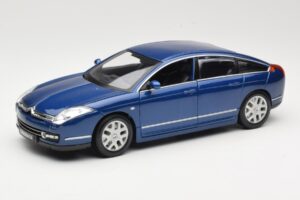 Citroen C6 Blau Bburago 1:18 18-12073 Metall
