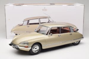 Citroen DS 23 Pallas Beige Norev 1:12 121730 Metall — Bild 6 von 6