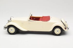 Citroen Traction Avant 11B Cabriolet Creme Norev 1:18 181440 Metall — Bild 3 von 6