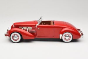 Cord 812 Cabriolet Rot American Muscle 1:18 32158 Metall — Bild 4 von 8