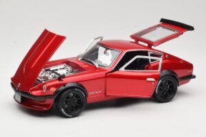 Datsun 240Z S30 Rot Maisto 1:18 32611 Metall — Bild 2 von 8