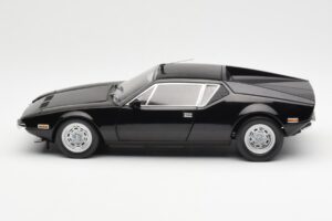 De Tomaso Pantera Schwarz Kyosho 1:18 08851BK Metall — Bild 4 von 8