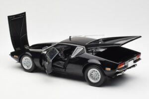 De Tomaso Pantera Schwarz Kyosho 1:18 08851BK Metall — Bild 5 von 8