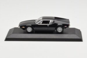 De Tomaso Pantera Schwarz Minichamps 1:43 400127501 Metall