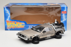 DeLorean DMC-12 Back to the Future Time Machine Sun Star 1:18 2710 Metall — Bild 6 von 6