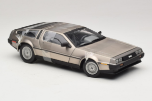 DeLorean DMC-12 Silber Sun Star 1:18 2703 Metall — Bild 4 von 6