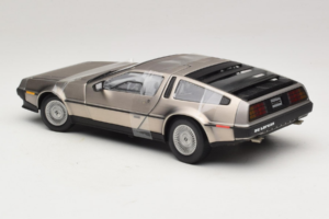DeLorean DMC-12 Silber Sun Star 1:18 2703 Metall — Bild 5 von 6
