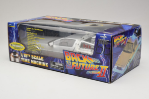 DeLorean DMC-12 Time Machine Back to the Future II Diamond 1:15 210123 Metall — Bild 3 von 3