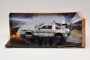DeLorean DMC-12 Time Machine Back to the Future II Jada 1:24 253255021 Metall — Bild 2 von 2