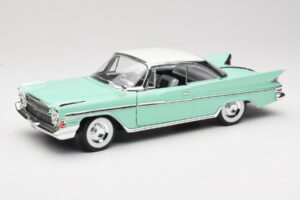 DeSoto Adventurer Grün Road Signature 1:18 92738-R1 Metall
