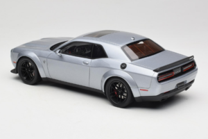 Dodge Challenger SRT Hellcat Redeye Silber GT Spirit 1:18 GT226 Resin — Bild 5 von 6