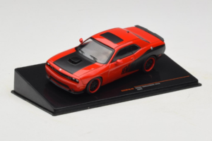 Dodge Challenger SRT8 Rot IXO 1:43 CLC597N Metall — Bild 2 von 4