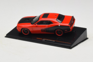 Dodge Challenger SRT8 Rot IXO 1:43 CLC597N Metall — Bild 3 von 4