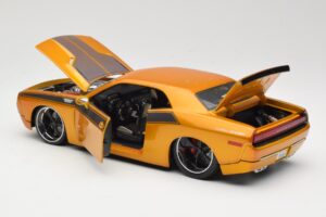 Dodge Challenger Concept Gold Maisto 1:18 31320 Metall — Bild 5 von 8
