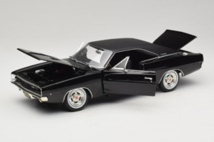 Dodge Charger R/T Steve McQueen Bullitt Movie Greenlight 1:18 12839 Metall — Bild 2 von 8
