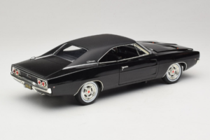 Dodge Charger R/T Steve McQueen Bullitt Movie Greenlight 1:18 12839 Metall — Bild 3 von 8