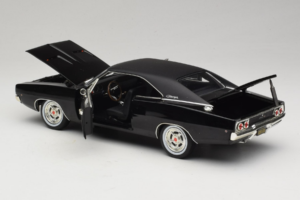 Dodge Charger R/T Steve McQueen Bullitt Movie Greenlight 1:18 12839 Metall — Bild 5 von 8