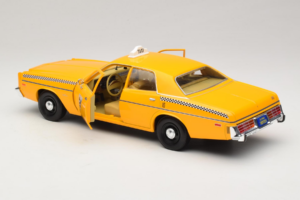 Dodge Monaco Taxi Rocky III GreenLight 1:18 19111 Metall — Bild 5 von 8