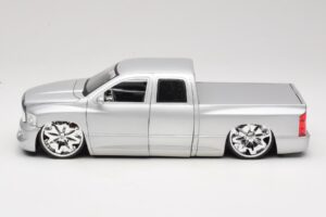 Dodge Ram Tuned Silber Jada 1:18 63162-SM Metall — Bild 4 von 8