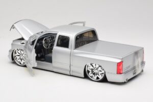 Dodge Ram Tuned Silber Jada 1:18 63162-SM Metall — Bild 5 von 8