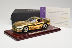 Dodge Viper GTS Gold Plated 23K Maisto 1:18 GP001 Metall — Bild 8 von 8