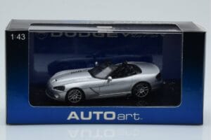 Dodge Viper SRT-10 Silber AUTOart 1:43 51703 Metall — Bild 4 von 4