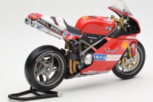 Ducati 998R WSB #1 T. Bayliss Ducati Infostrada 2002 Minichamps 1:12 122021201 Metall — Bild 3 von 6