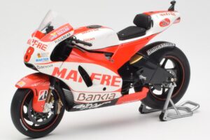 Ducati Desmosedici GP11 #8 H. Barbera Ducati MotoGP Team MotoGP 2011 Minichamps 1:12 123110008 Metall — Bild 2 von 6