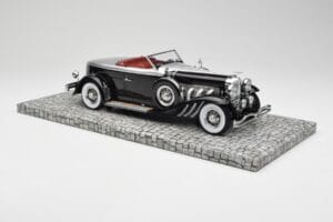 Duesenberg Model J Torpedo Disappearing Top Convertible Coupe Silber Schwarz Minichamps 1:18 107150431 Resin — Bild 4 von 6