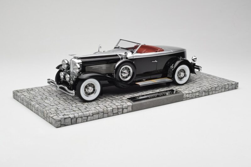 Duesenberg Model J Torpedo Disappearing Top Convertible Coupe Silber Schwarz Minichamps 1:18 107150431 Resin