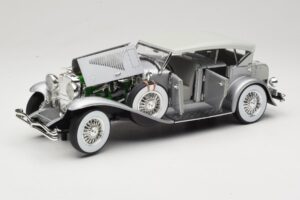 Duesenberg SJ Silber GreenLight 1:18 13525 Metall — Bild 2 von 8