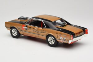 Oldsmobile 442 Hurst Hairy Olds Twin-Engine 4WD 1966 Highway 61 1:18 50089 Metall — Bild 7 von 8