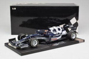 AlphaTauri AT02 #22 Y. Tsunoda Bahrain GP 2021 Minichamps 1:18 117210122 Metall — Bild 6 von 6