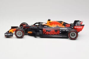 Aston Martin Red Bull Racing RB15 #33 M. Verstappen F1 2019 Minichamps 1:18 110190033 Metall — Bild 3 von 7