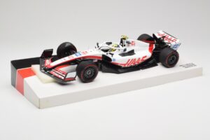 Haas VF-22 #47 M. Schumacher Bahrain GP 2022 Minichamps 1:18 147220147 Metall — Bild 2 von 7