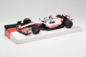 Haas VF-22 #47 M. Schumacher British GP Points 2022 Minichamps 1:18 147221047 Metall — Bild 2 von 6