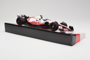 Haas VF-22 #47 M. Schumacher British GP Points 2022 Minichamps 1:18 147221047 Metall — Bild 4 von 6