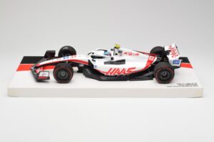 Haas VF-22 #47 M. Schumacher British GP Points 2022 Minichamps 1:18 147221047 Metall