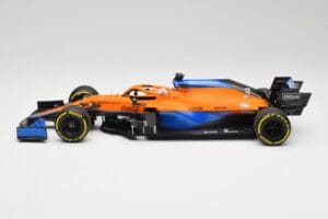 McLaren MCL35M #3 D. Ricciardo Bahrain GP 2021 Minichamps 1:18 530211803 Metall — Bild 3 von 7