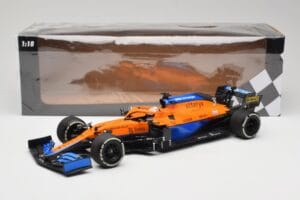 McLaren MCL35M #3 D. Ricciardo Italian GP Winner 2021 Minichamps 1:18 530213303 Resin — Bild 7 von 7