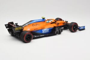 McLaren MCL35M #4 L. Norris Pole Position Russian GP 2021 Minichamps 1:18 530213404 Metall — Bild 2 von 7