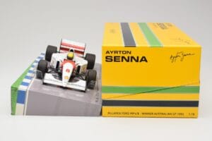 McLaren Ford MP4/8 #8 A. Senna Winner Australian GP 1993 Minichamps 1:18 543933838 Metall — Bild 6 von 7